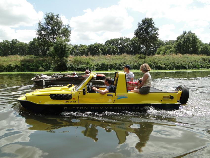 Voitures et bateaux Amphibie