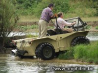 Véhicule amphibie : Sortie de l'eau 